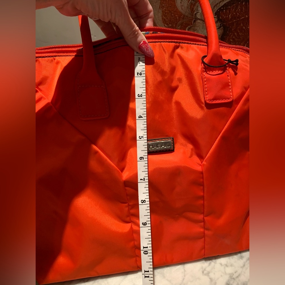 ✈️HADAKI PACKABLE TOTE/WEEKENDER✈️NWOT. NEVER USED!! - Picture 7 of 9